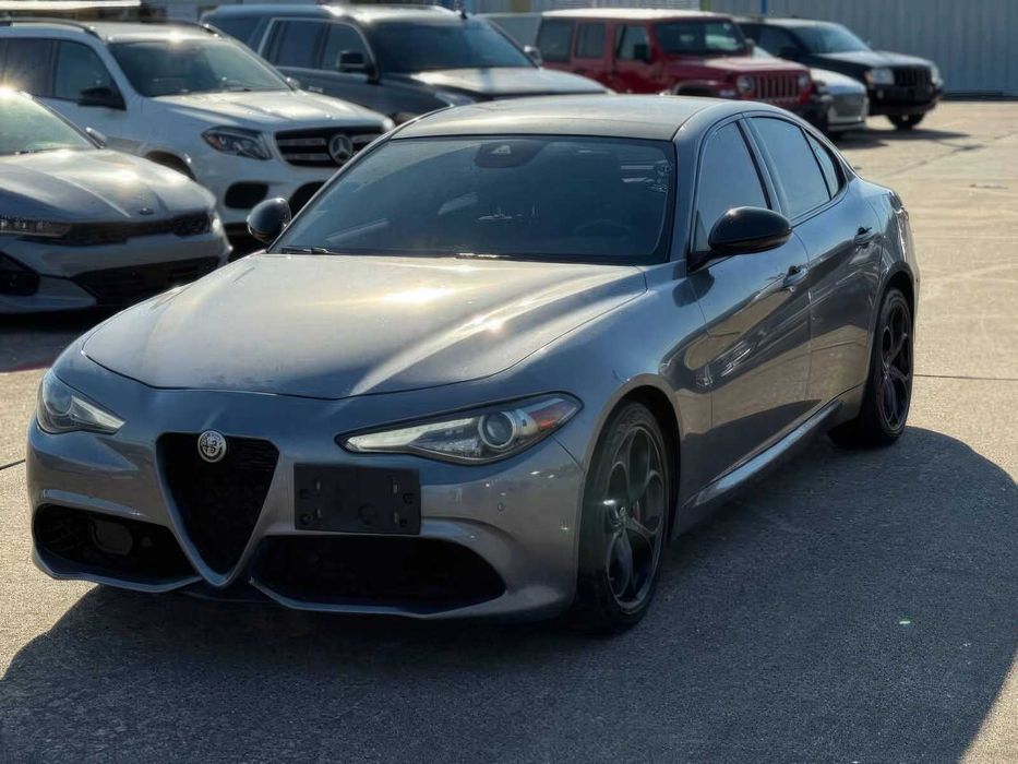 Alfa Romeo Giulia      2019