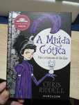 Livro "A Miúda Gótica"