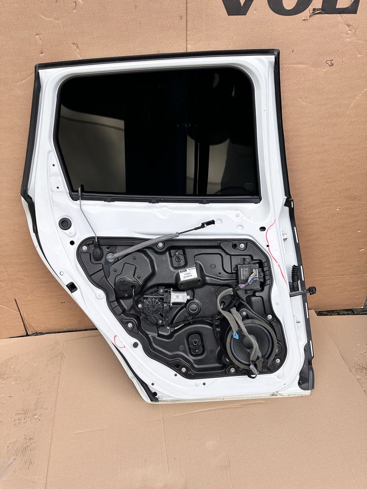 Volvo XC60 drzwi lewy tył tylne lewe 09-18 kolor 614