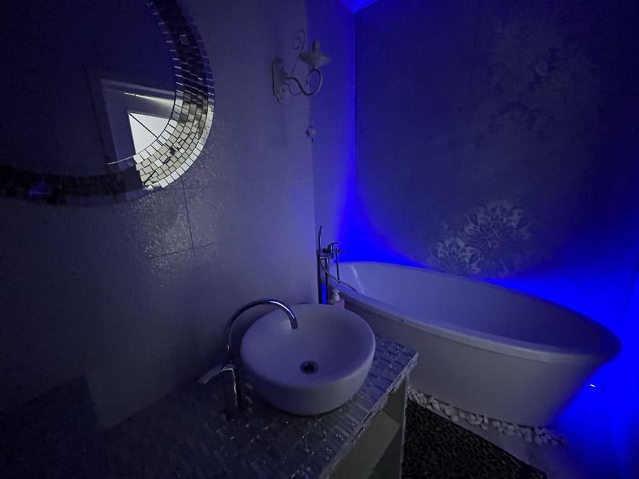 seg-02 Продам красвеную  2ком кв на Французком б-ре