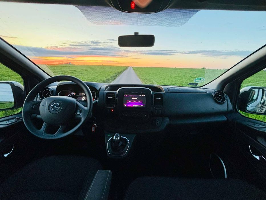 Wynajem bus 9-osobowy !!! Opel Vivaro B ! Krótko lub długoterminowy !