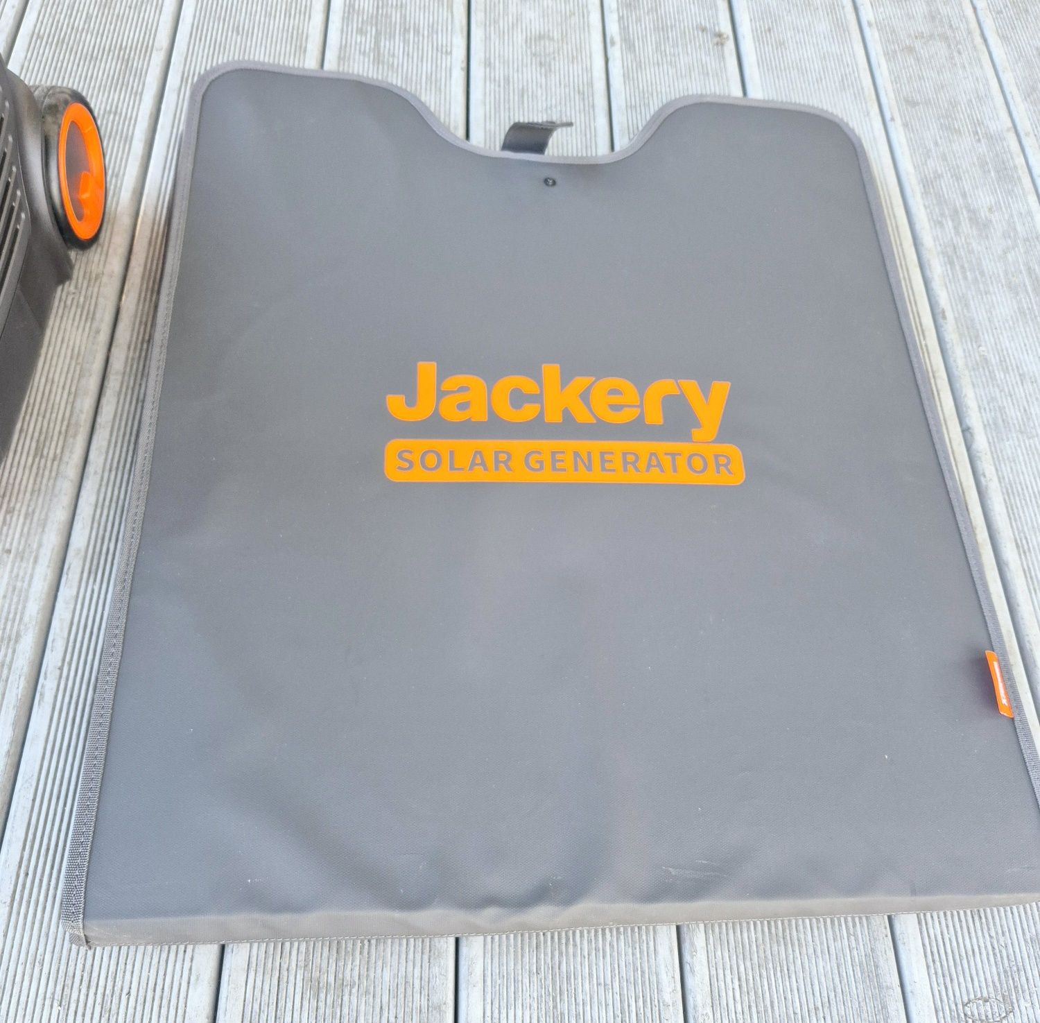 Jackery Explorer 2000 PLUS 3000W + panel Solarny Saga 200W I zestaw