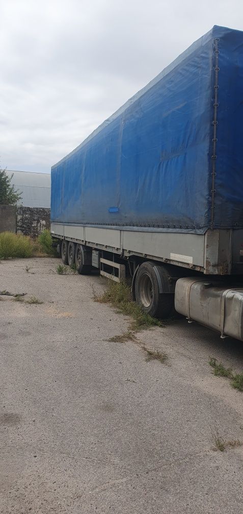 Полуприцем Schwartzmuller тягач даф
