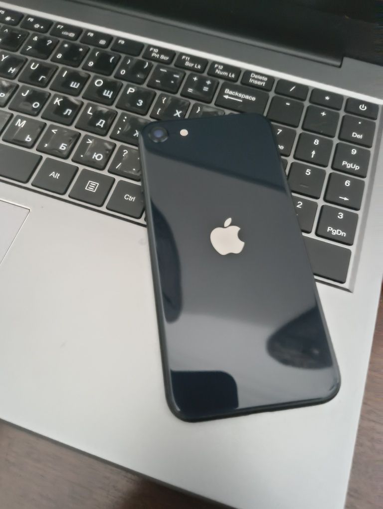 Vendo iPhone SE 2022