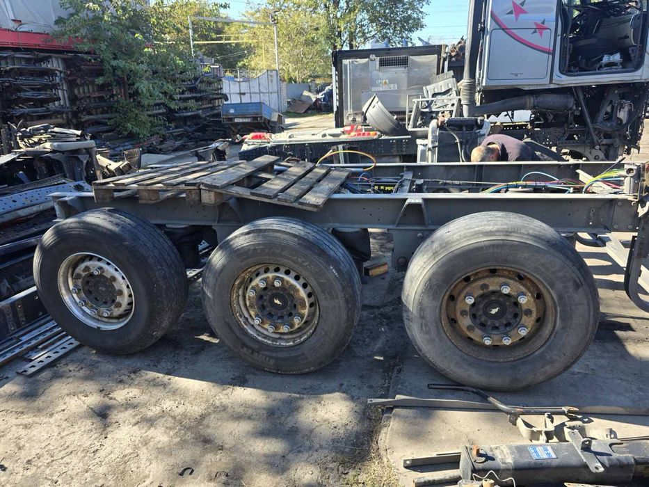 Ося балка прицепа schmitz