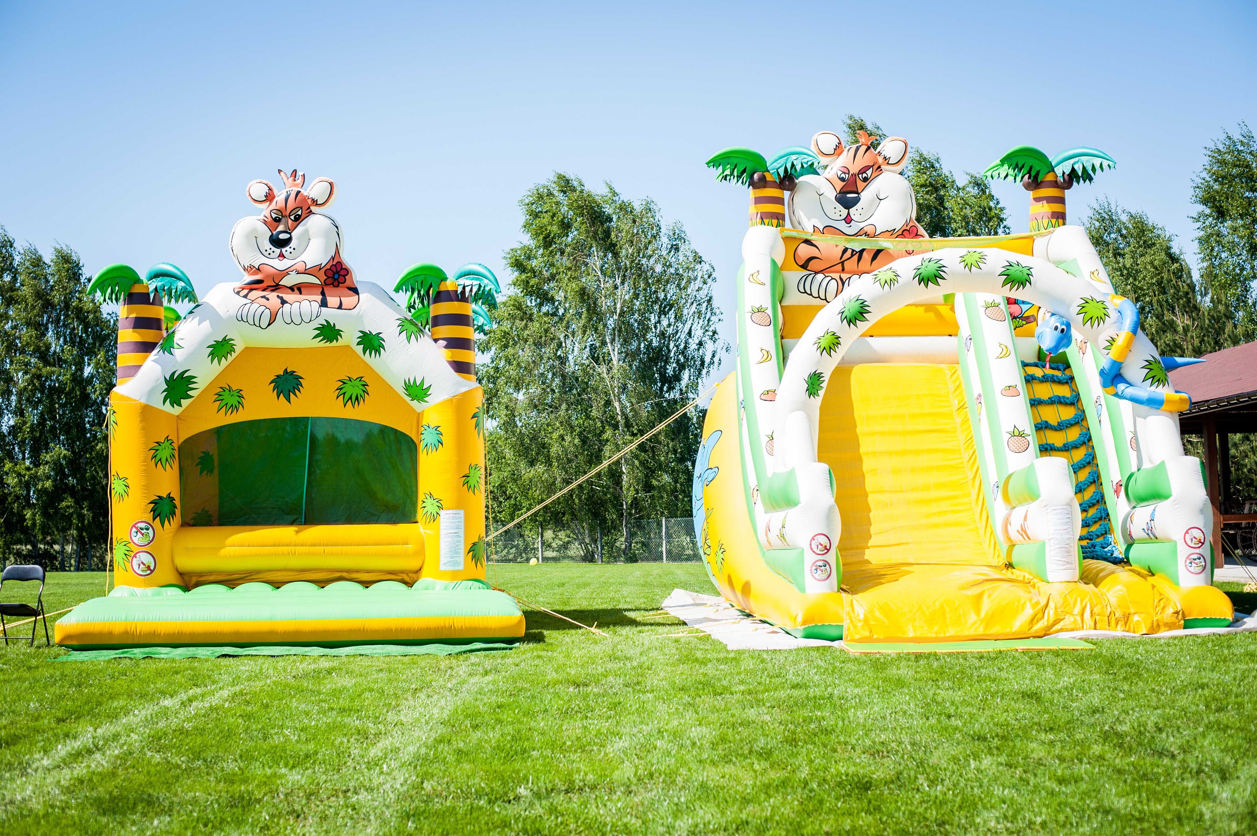 Zjeżdżalnia dmuchana, byk rodeo, basen z piłeczkami, kule wodne