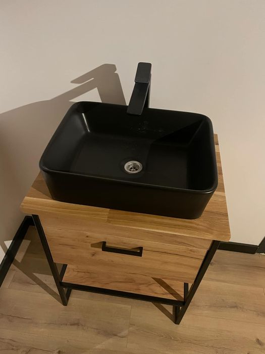 Zestaw umywalka z szafką, bateria loft