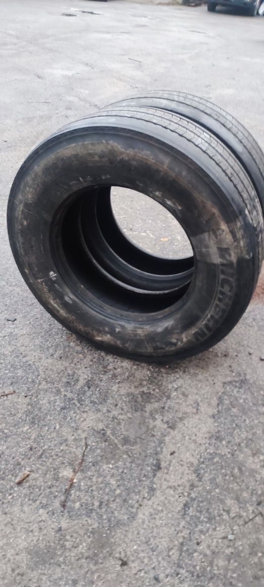 Пара рульових шин 315/70/22.5 Michelin X Multi
