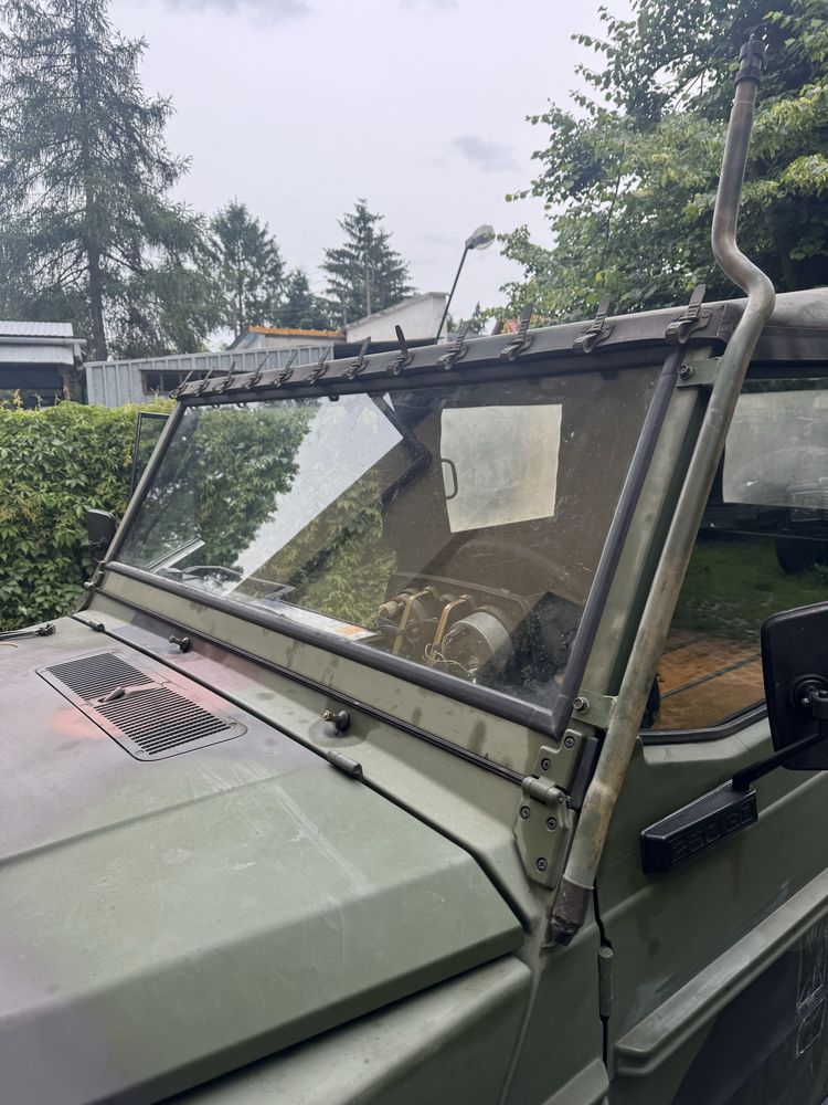 Szyba czolowa mercedes 460 , 461 wolf , wojskowy , g klasa , gelenda