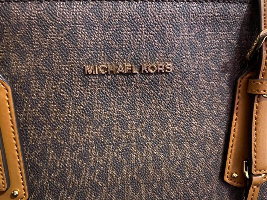 Michael Kors MK VOYAGER Browne