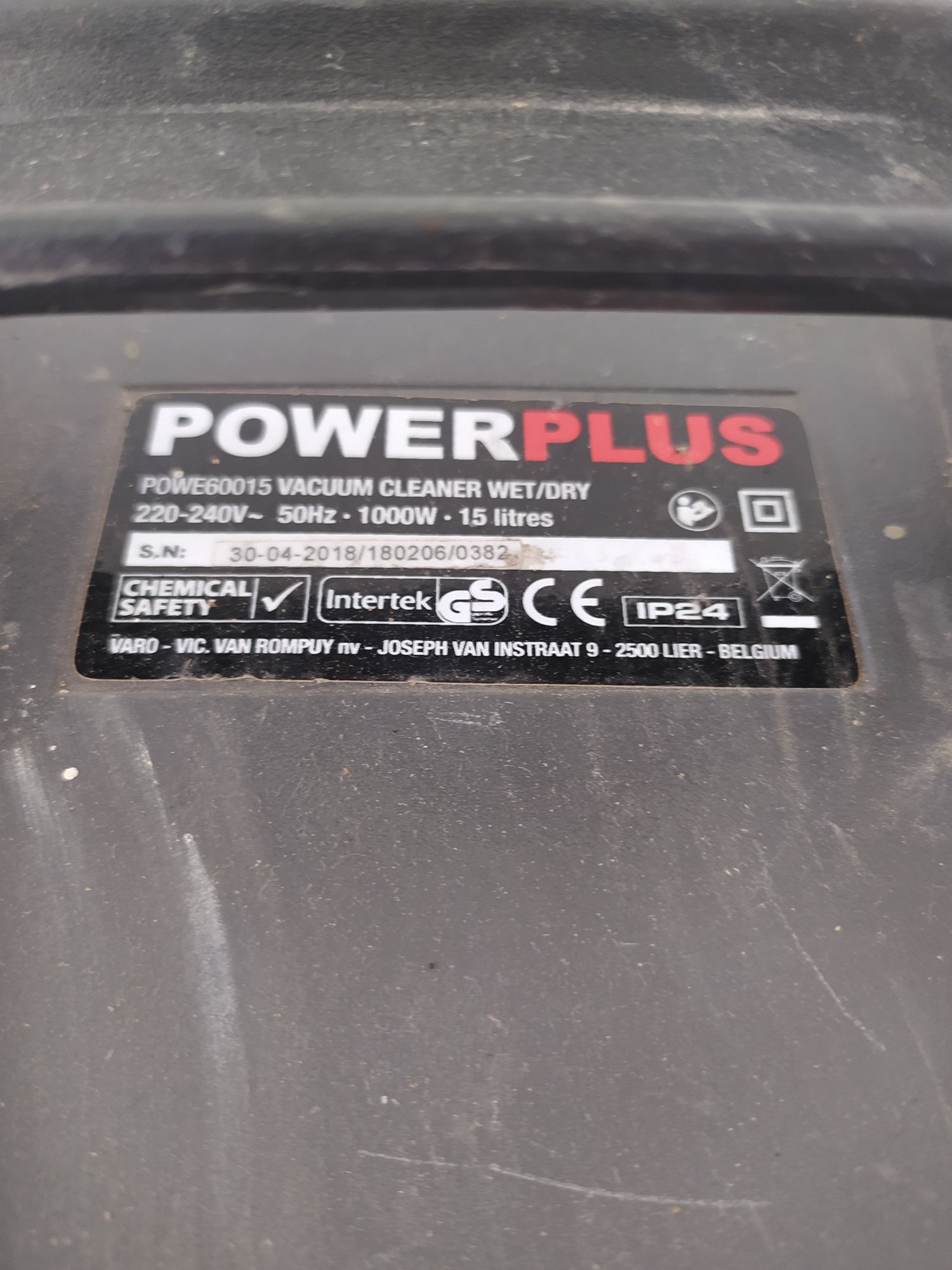 Aspirador com saco Power Plus 15L