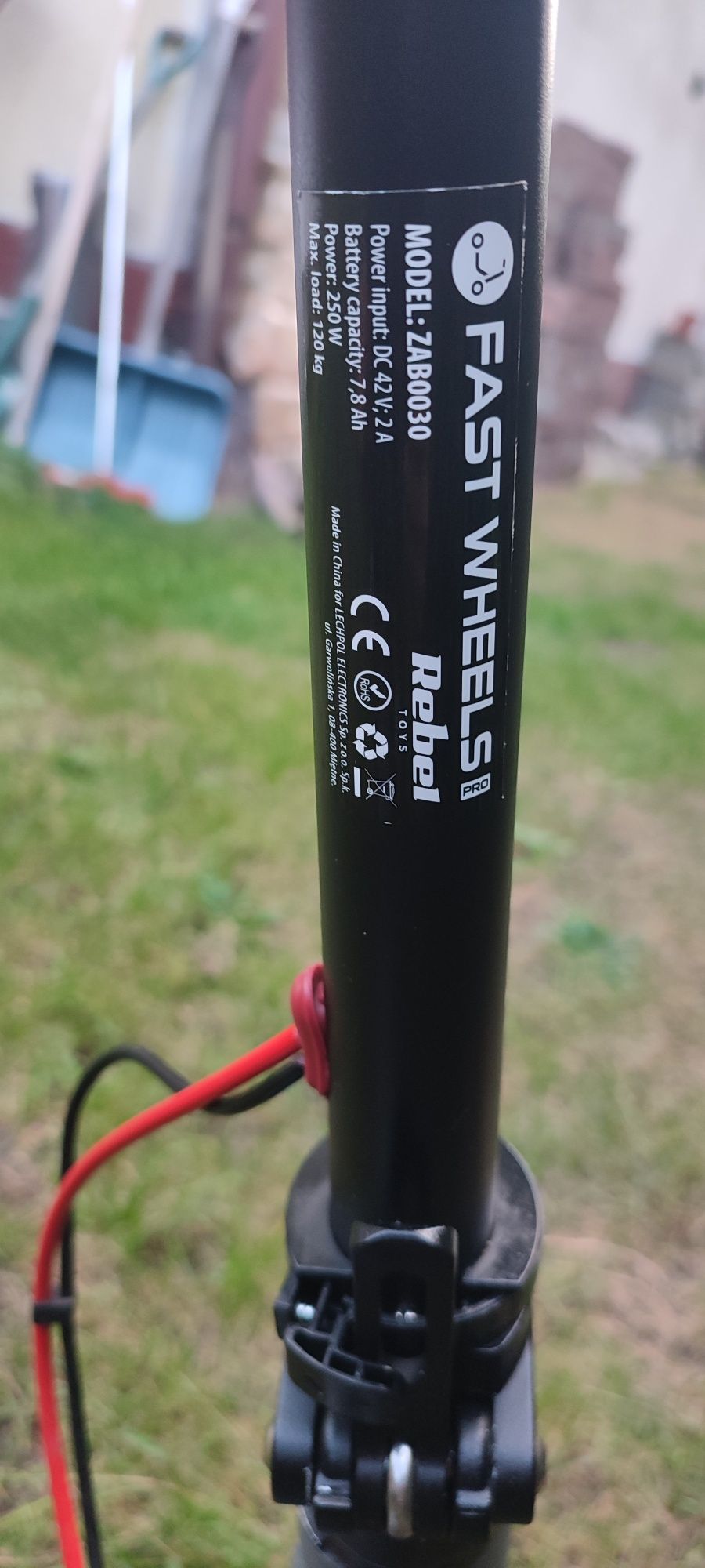 Hulajnoga elektryczna Rebel Fast Wheels PRO