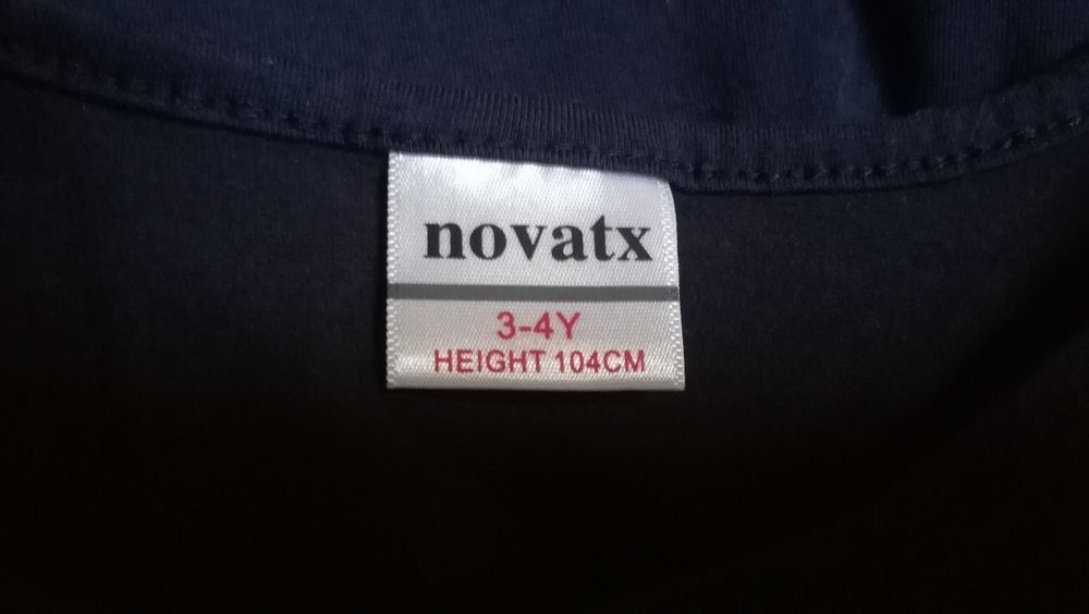 Varia roupa de menina