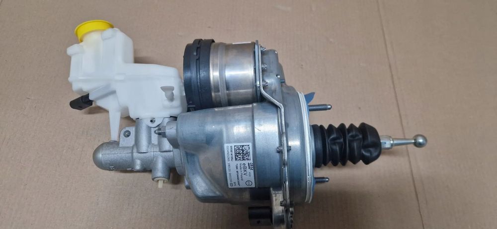 SERWO POMPA HAMULCOWA VW GOLF VIII VW CADDY V 2K7 5R5614105J ANGLIK UK