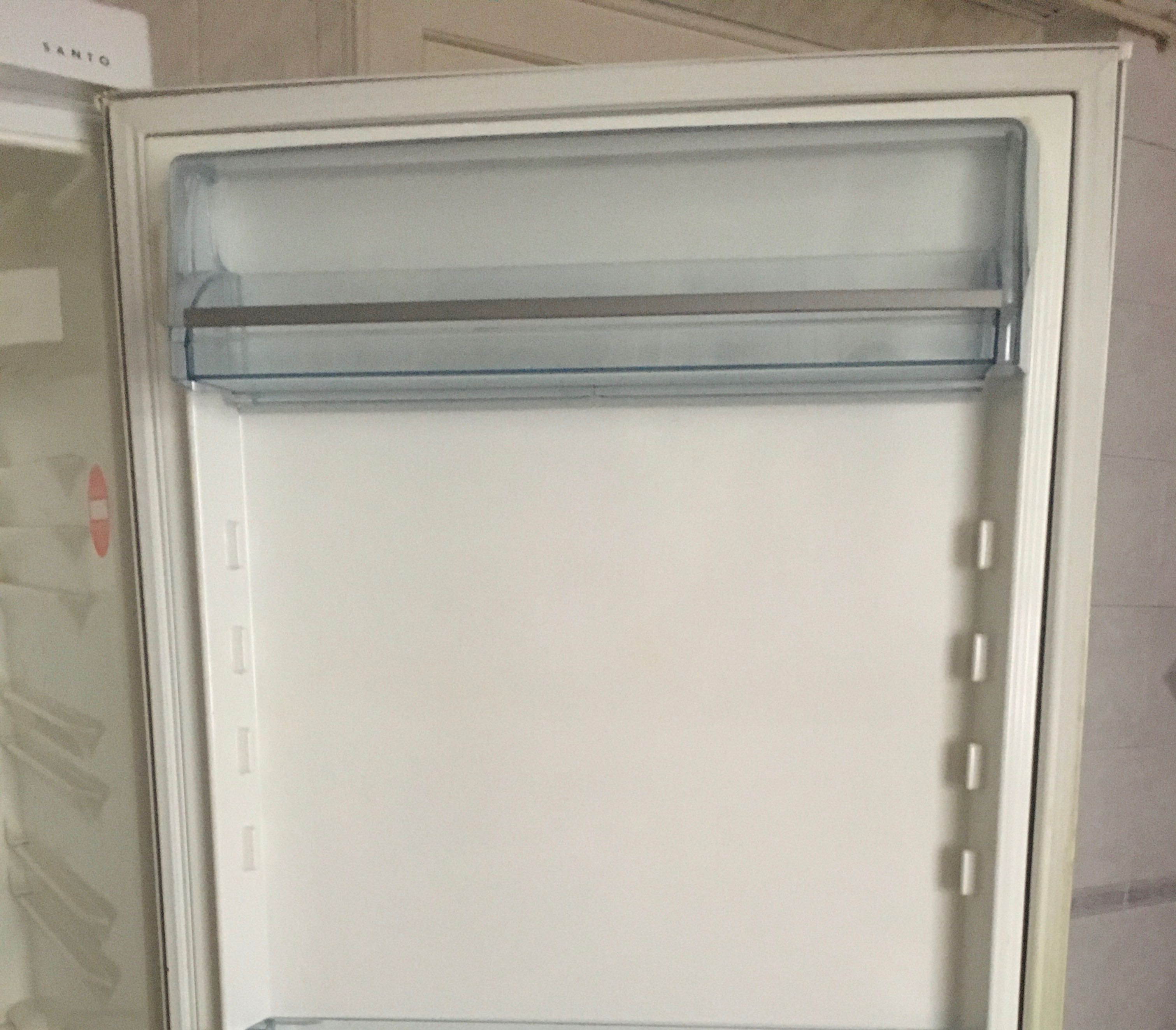 Полочка (балкон),двері , короб Aeg(Electrolux)