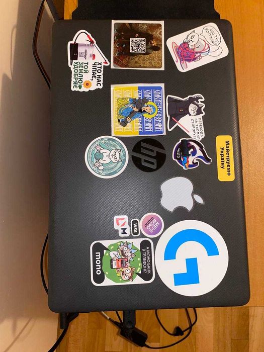 laptop hp 255 G7 + etui jako prezent