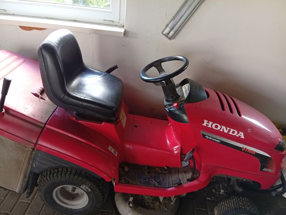 Sprzedam Ciagniczek kosiarkę Honda