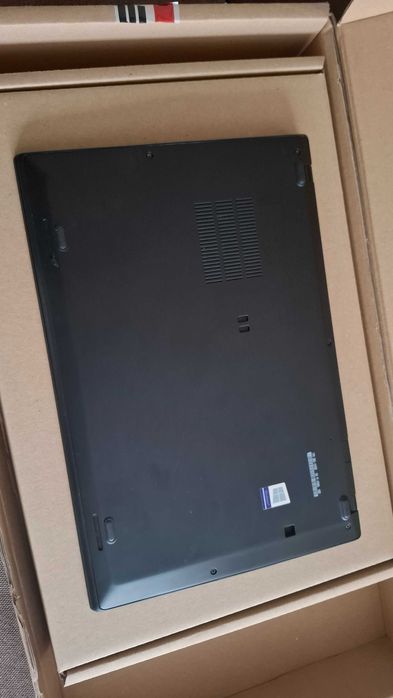 Lenovo ThinkPad X1 Carbon gen 6, i5-8350 8/256, jak NOWY
