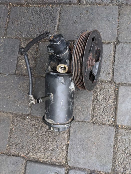 Гур гідропідсилювач насос TOYOTA ARISTO LEXUS GS300 GS400 3.0 2JZGE