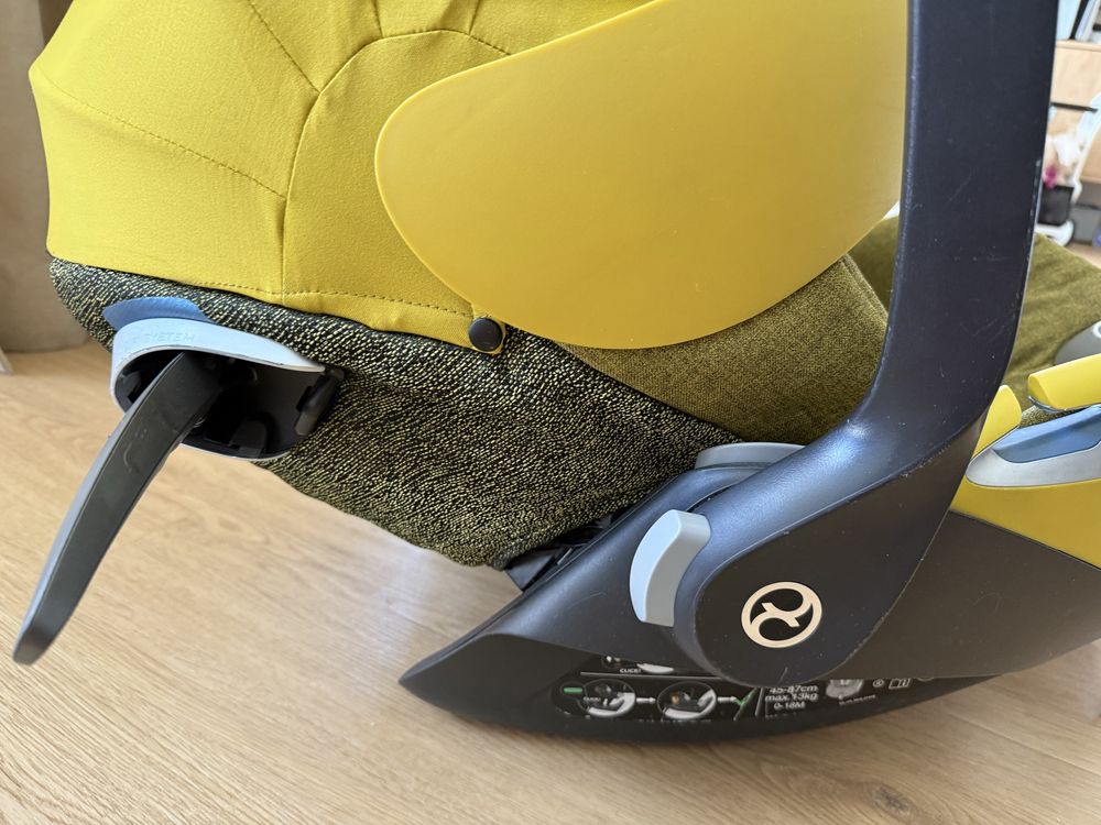 Fotelik samochodowy Cybex Cloud Z i-size z bazą obrotową