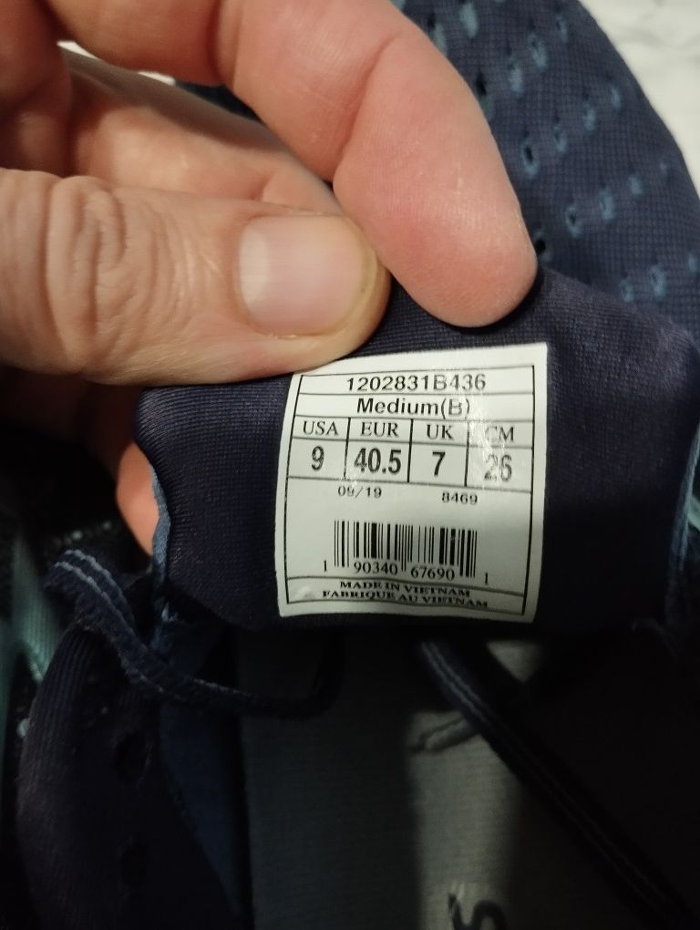 Кросівки Brooks Glycerin 17 оригінал р.40.5