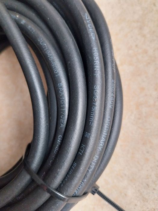 Przedłużacz 10m trzy żyłowy