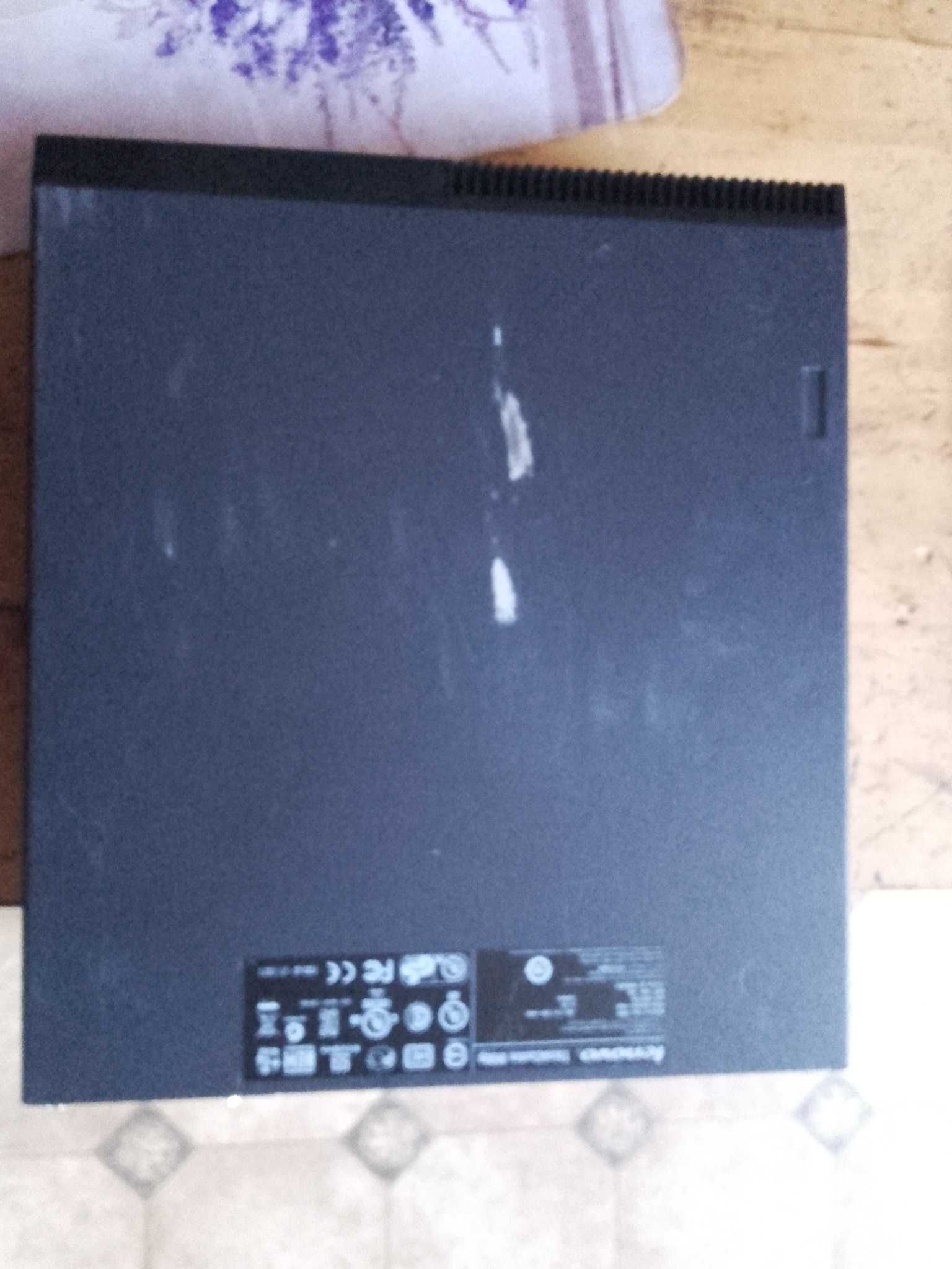 Komputer stacjonarny Lenovo
