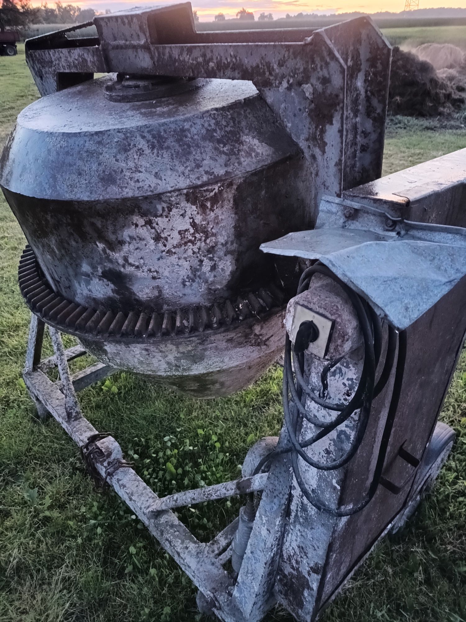 Betoniarka 250 litrów