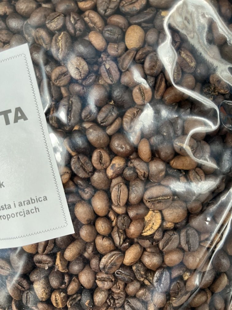 10kg Kawa ziarnista mix robusta arabika 2 gatunek
Cena za 1 kg 25 zl
z