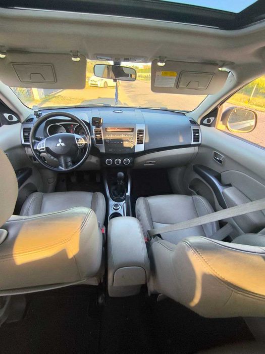 Mitsubishi Outlander XL, 2010р  для військових