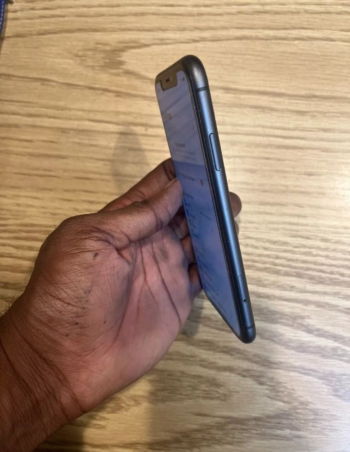 iPhone 11 tani idealny na prezent