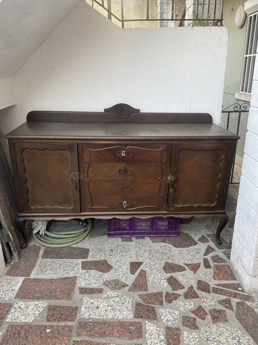 Móvel antigo para restauro