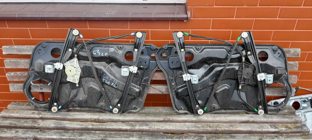 VW GOLF 4 mechanizm szyby prawy przód elektryczny