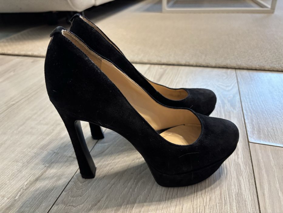 Szpilki zamszowe GUESS rozmiar 36 czarne wysokie platformy