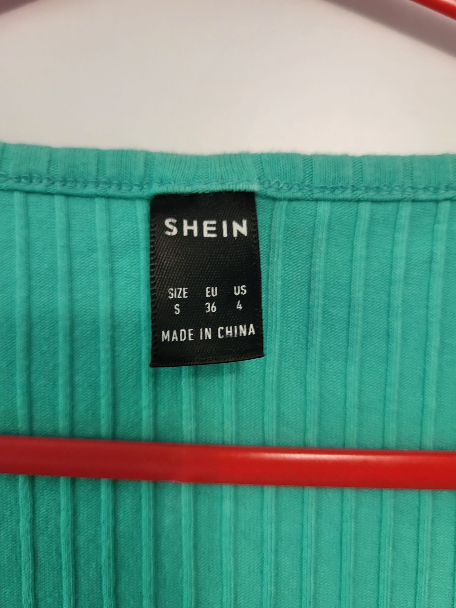 Shein нежный топ в рубчик