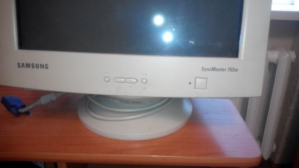 Продам монитор 17"