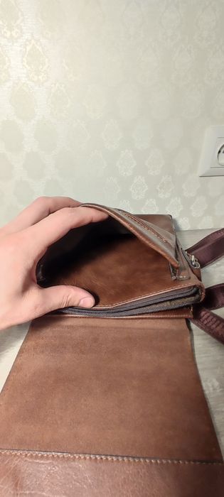 Сумка чоловіча коричнева середнього розміру