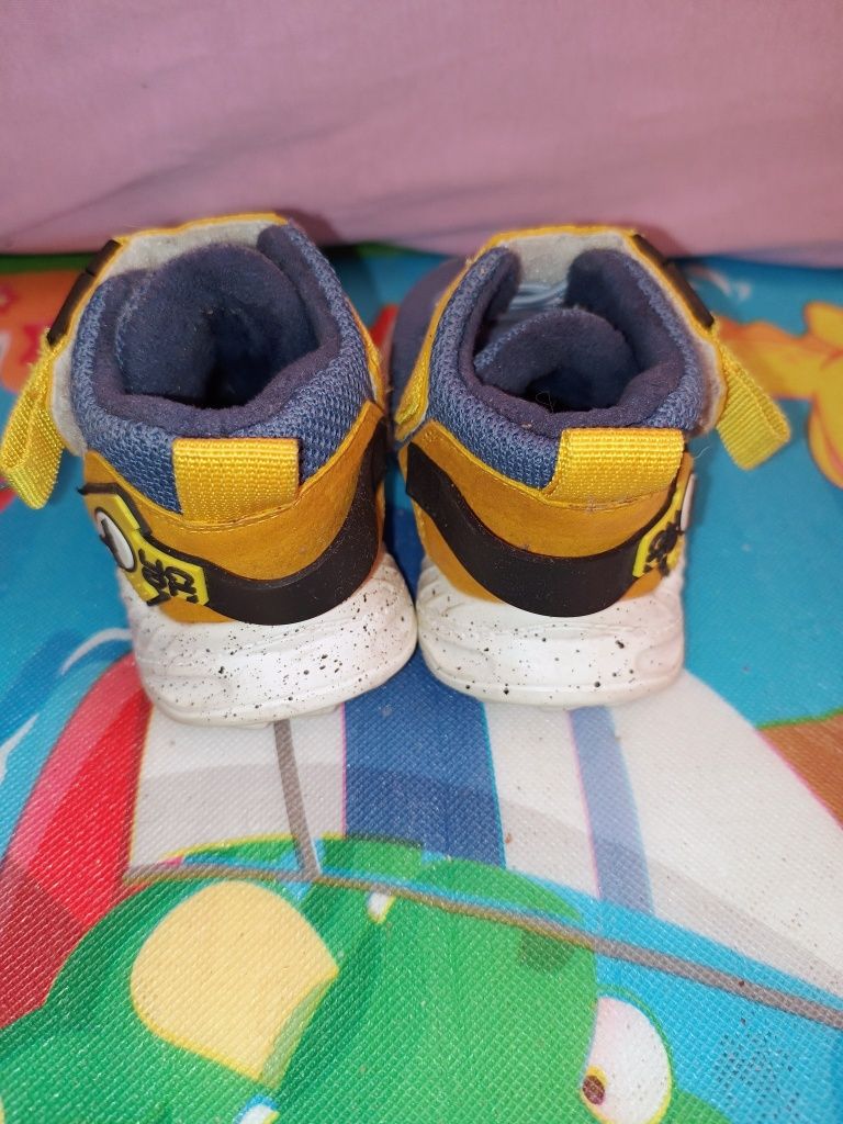 Кросівки утеплені дитячі