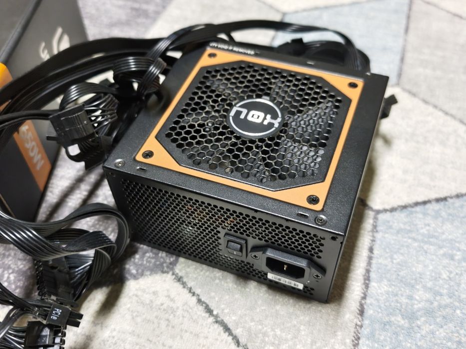 Fonte de alimentação Nox Urano 650watts