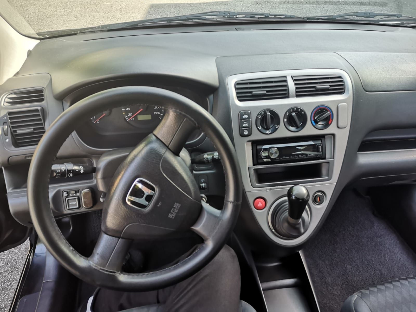 Honda Civic 2003 1.4 90cv - Fiável, económico e muito estimado