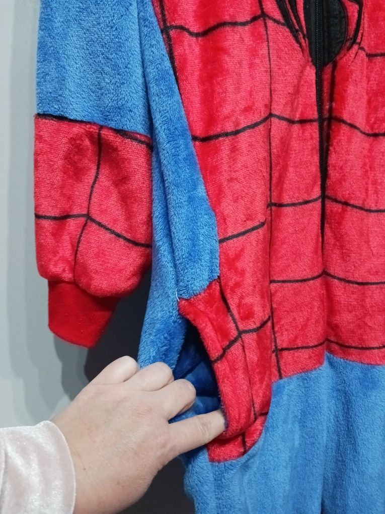 Strój karnawałowy przebranie Spider-Man rozm. 116/122