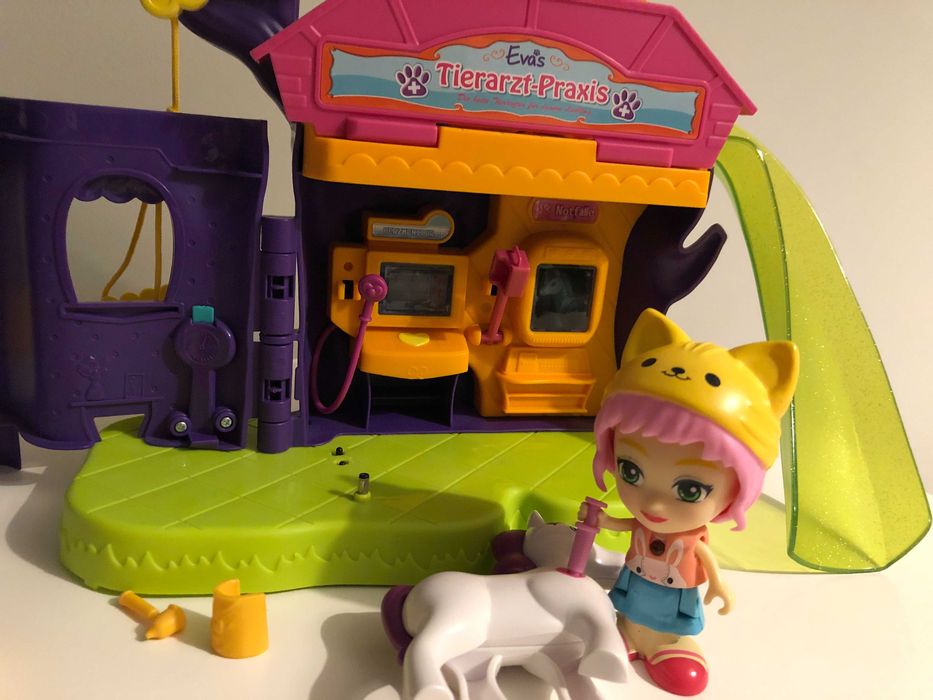 Conjunto Vtech Boneca EVa - Casa da árvore / Clínica veterinária