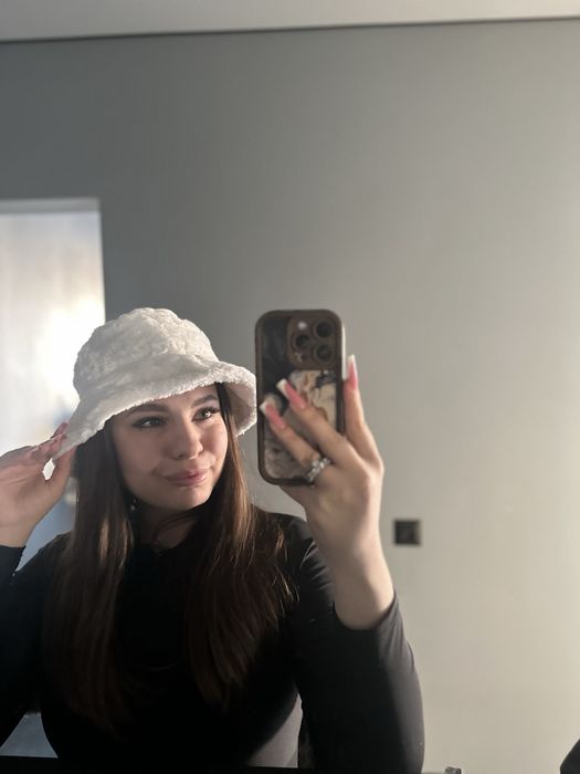 Біла панамка осінь/зима/весна