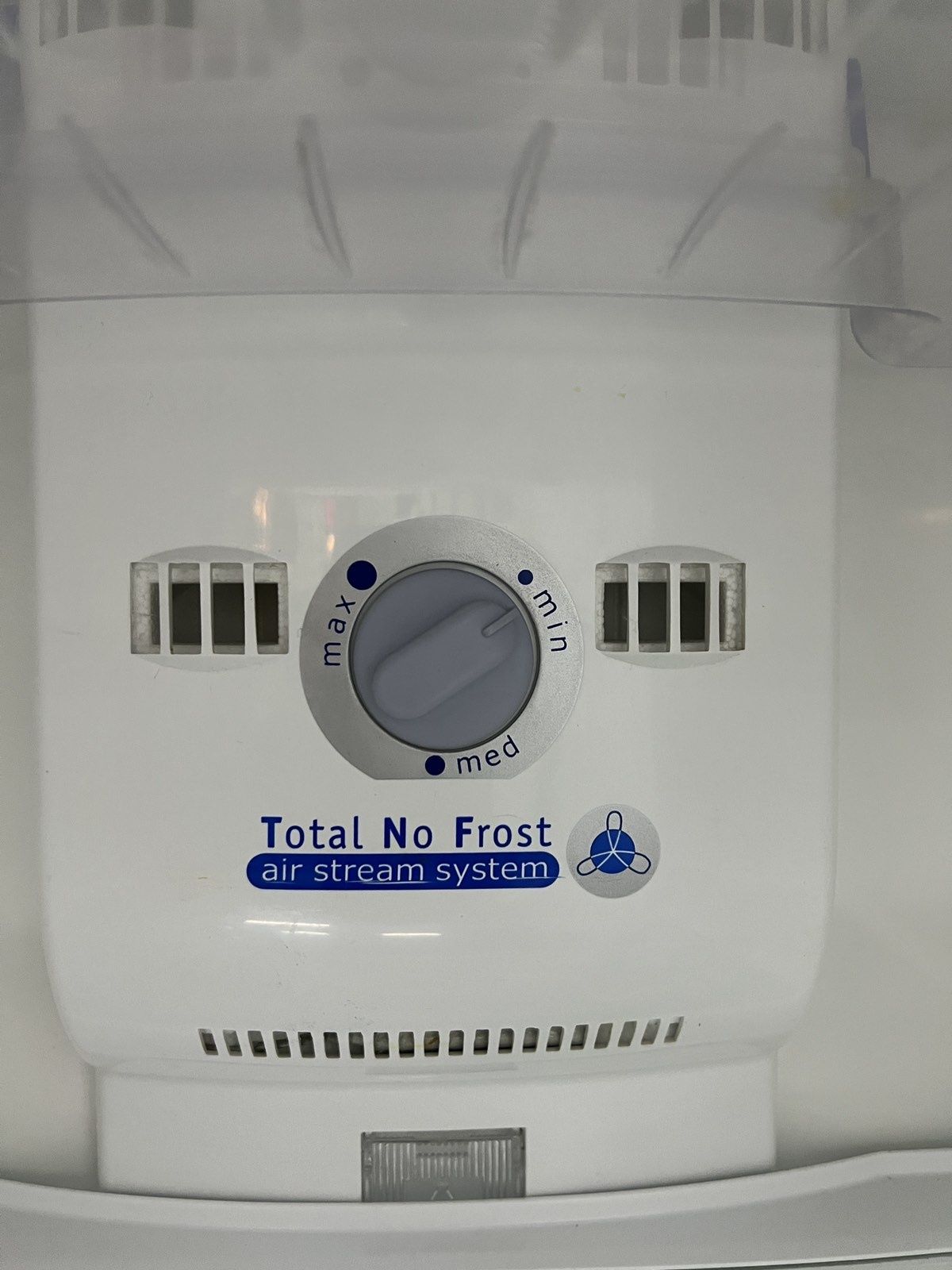 Холодильник Whirlpool ARC 4010 Total No frost