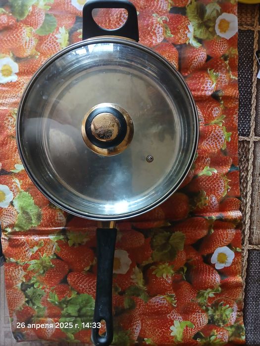 Фірмова сковорідка (пательня)