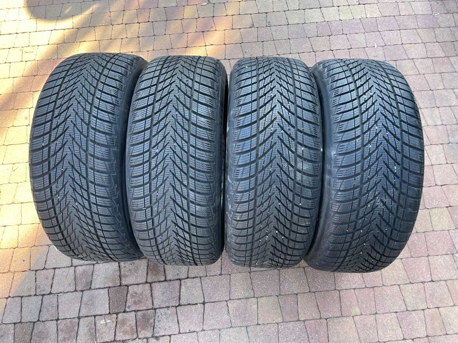 3622. Opony zimowe 225/50/17 Goodyear 8.5mm 23r cena za 4szt jak nowe