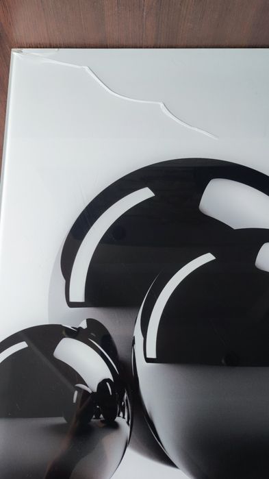 Стол кухонный и стулья