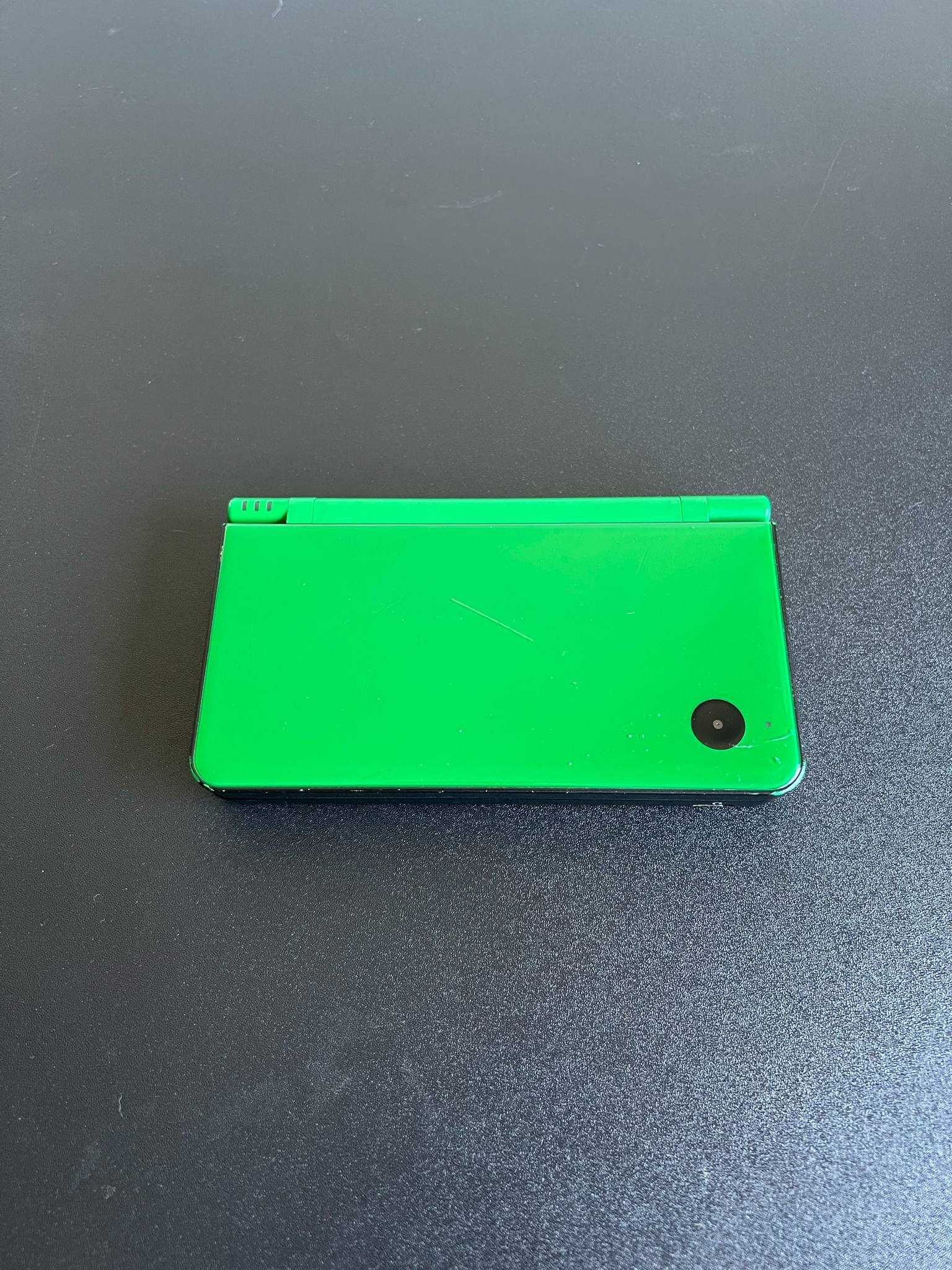 Nintendo DSi XL Verde com 80+ Jogos