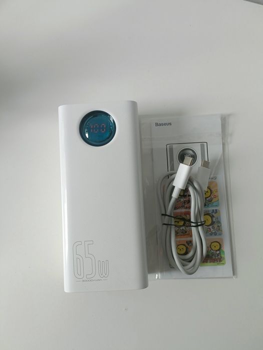 Powerbank BASEUS Amblight 30000mAh 65W
Cały komplet