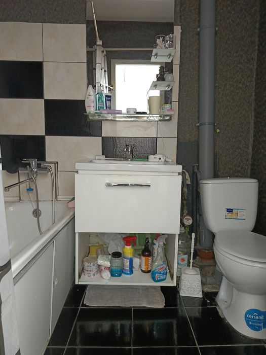 Продам 1 квартиру,  косметичний ремонт, вул.6Грудня 135